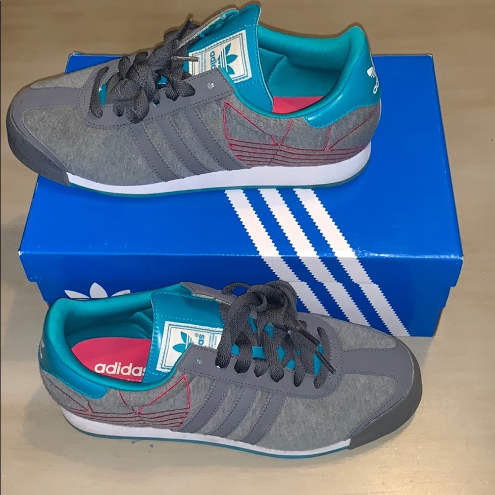 Adidas Samoa Tennis shoes